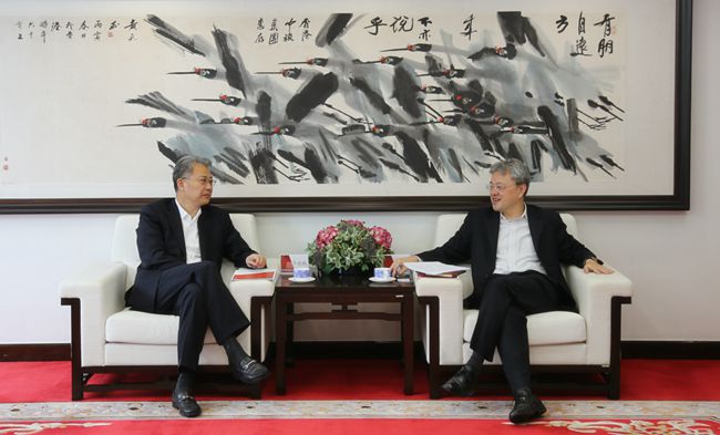 萬敏董事長、姜巖總經(jīng)理會見光大集團董事長李曉鵬一行（圖）